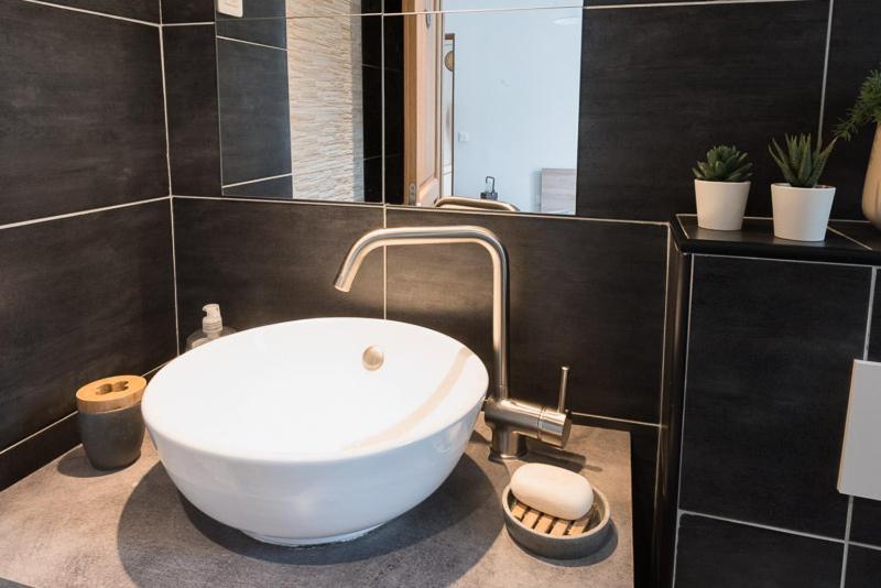 Charming One-Of-A-Kind Apartment. Saint-Ouen  Ngoại thất bức ảnh
